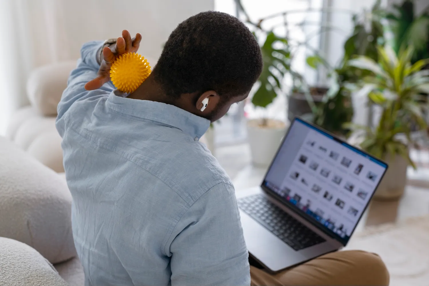 How Desk Jobs Are Quietly Ruining Posture (And What to Do About It)