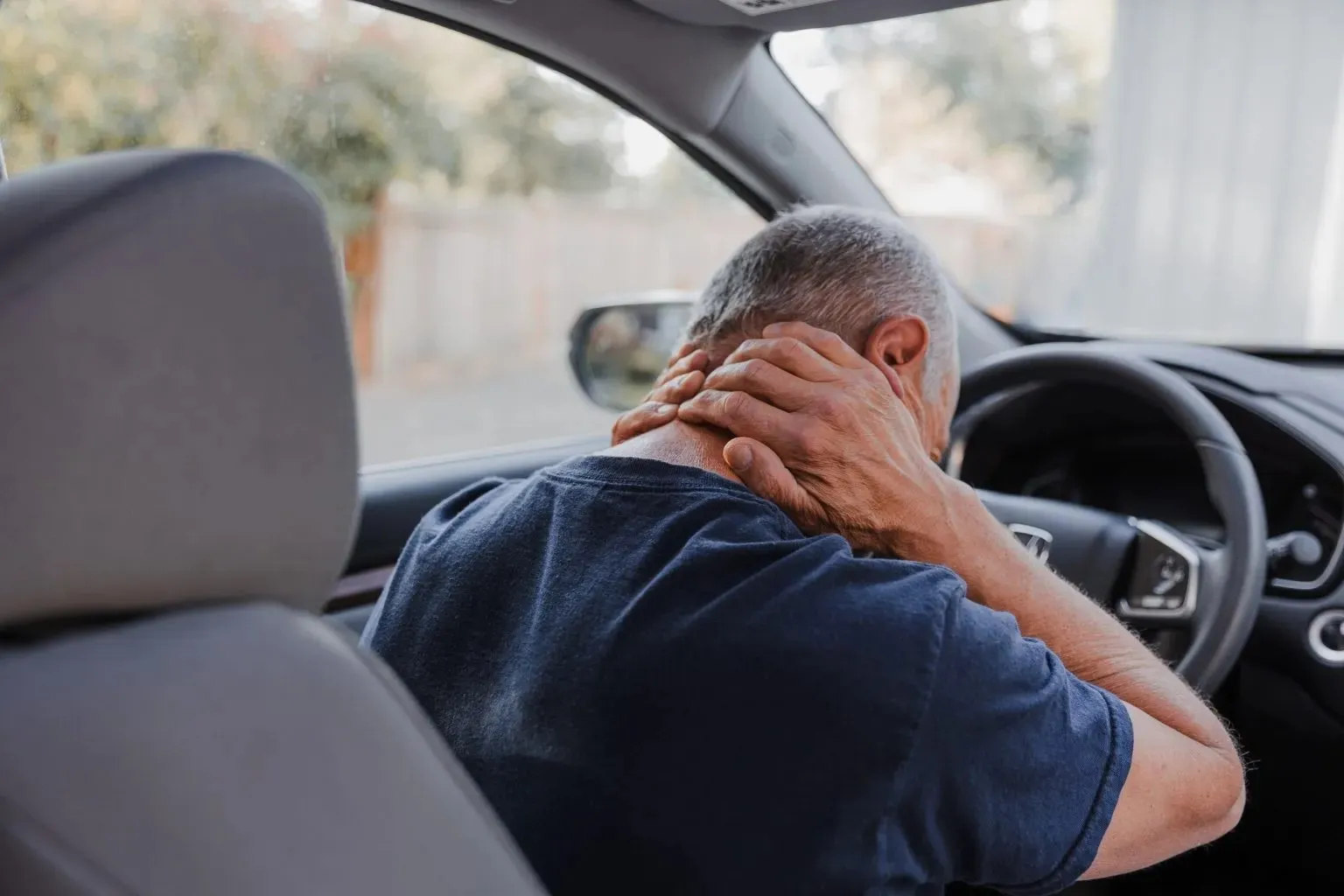 Chiropractor whiplash pain